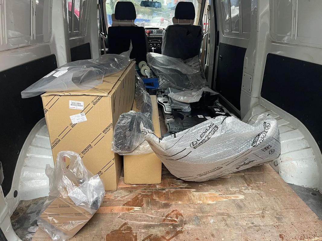 雷克萨斯es200大修走一单 #男人的玩具 #汽车配件 #雷 - 抖音